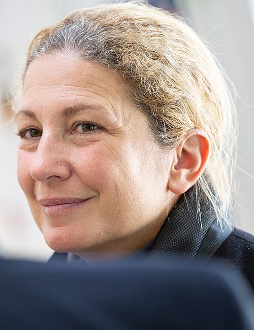 Portrait de Laure Darcos
