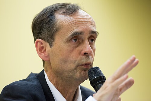 Portrait de Robert Ménard